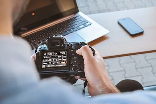 Clases de fotografía en línea: las 31 mejores opciones para principiantes